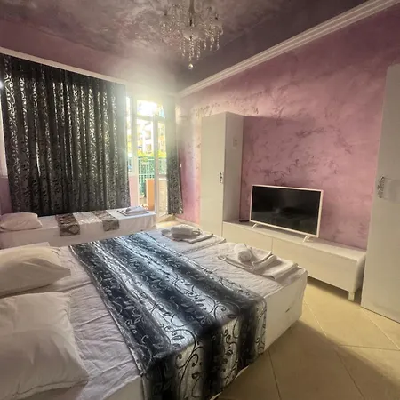 Bh-mi Holiday Hotel 3*