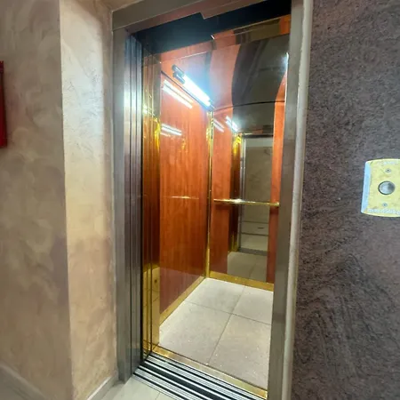 מלון Bh-mi Holiday 3*