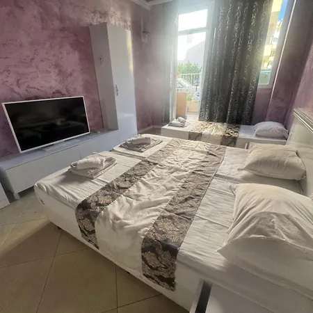 Bh-mi Holiday סאני ביץ'